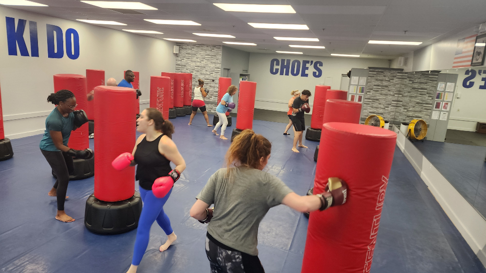 ShapeUpOfficial's tweet photo. some workouts leave you drained

some leave you clear

same effort
different result

that difference matters more than people think

https://t.co/eUuZygdl6B

#stressreliefworkout #shapeupkickboxing #adulttraining #georgiafitnesslife #kickboxingtraining https://t.co/iT8uzThf5H