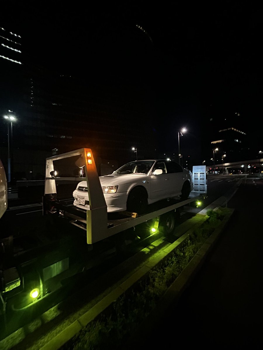 aqU3xRGLIoDmtqk's tweet image. レガシィB4 BE5（EJ20）乗ってます。

大切に乗ってきましたが、
先日高速でエンジンブローしました…。

現在不動、修理・載せ替え検討中です。
この車が好きで、直して乗り続けたいです。

EJ20の情報や修理できる方いれば教えてください。

#レガシィ #BE5 #EJ20 #エンジンブロー #拡散希望