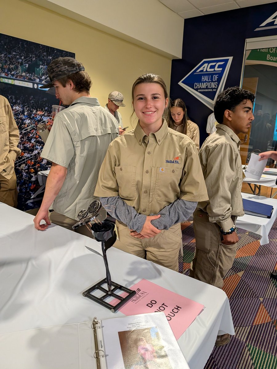 crhswoodworking tweet media