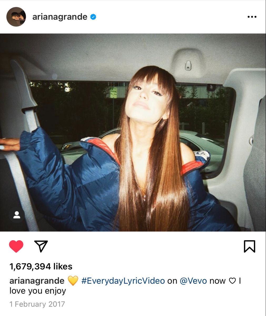 que sdd de ficar vendo as fotos antigas dela ainda não creio que ela apagou tudo