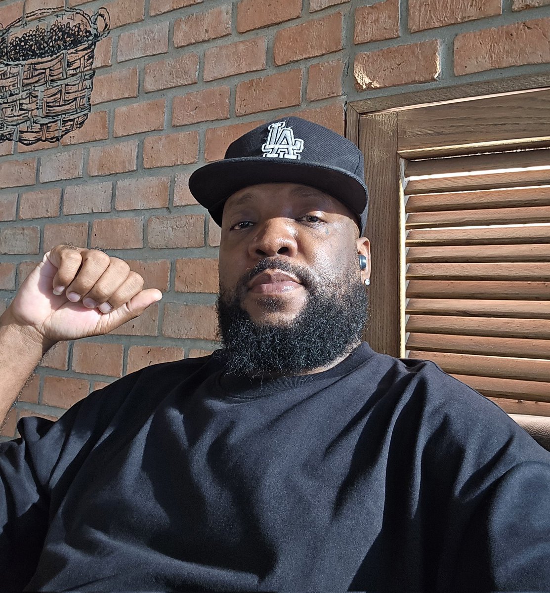 fredytaylor29's tweet photo. To peace &amp; better days ✨️ https://t.co/FB6AJUKW46