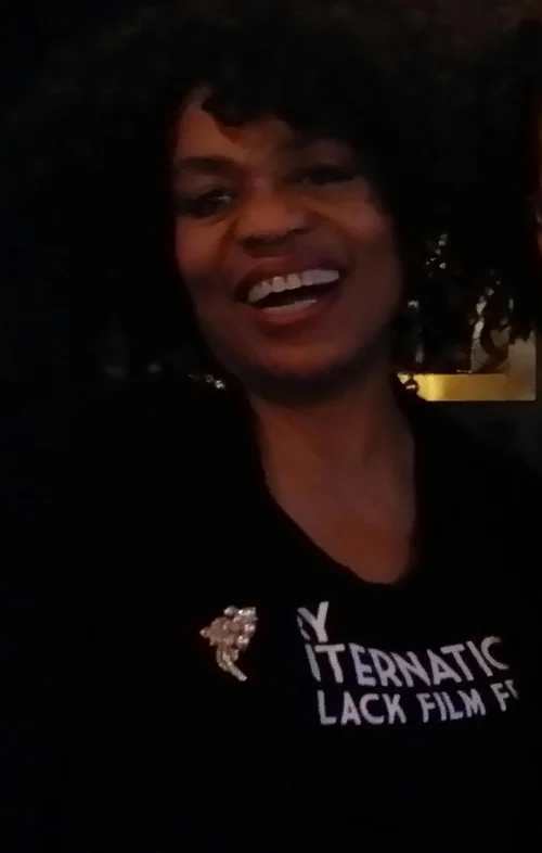 LifeIntheRegion's tweet photo. Thanks to the Gary International Black Film Festival, the Jackson Family, and the cast and crew. Gary took center stage as the Michael biopic premiered at home. Shout out to my girl @AmericanLotus29 
Thousands gathered in the city for an emotional screening of the movie #MJ https://t.co/X7Gpzh5UIt