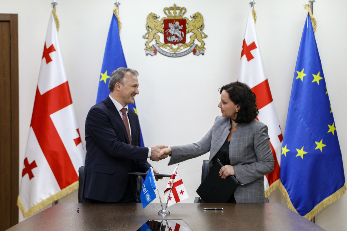 unicefgeorgia's tweet image. UNICEF and the Ministry of IDPs, Labour, Health &amp;amp; Social Affairs have agreed on 2026 work plans to strengthen #child protection, health, and social services. Signed by Irine Tsakadze &amp;amp; Alexandru Nartea, the plans focus on better access, care, and protection #foreverychild.