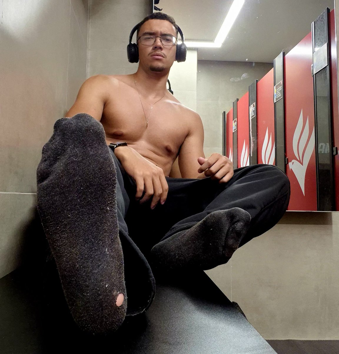 Alpha Jonathan tweet media