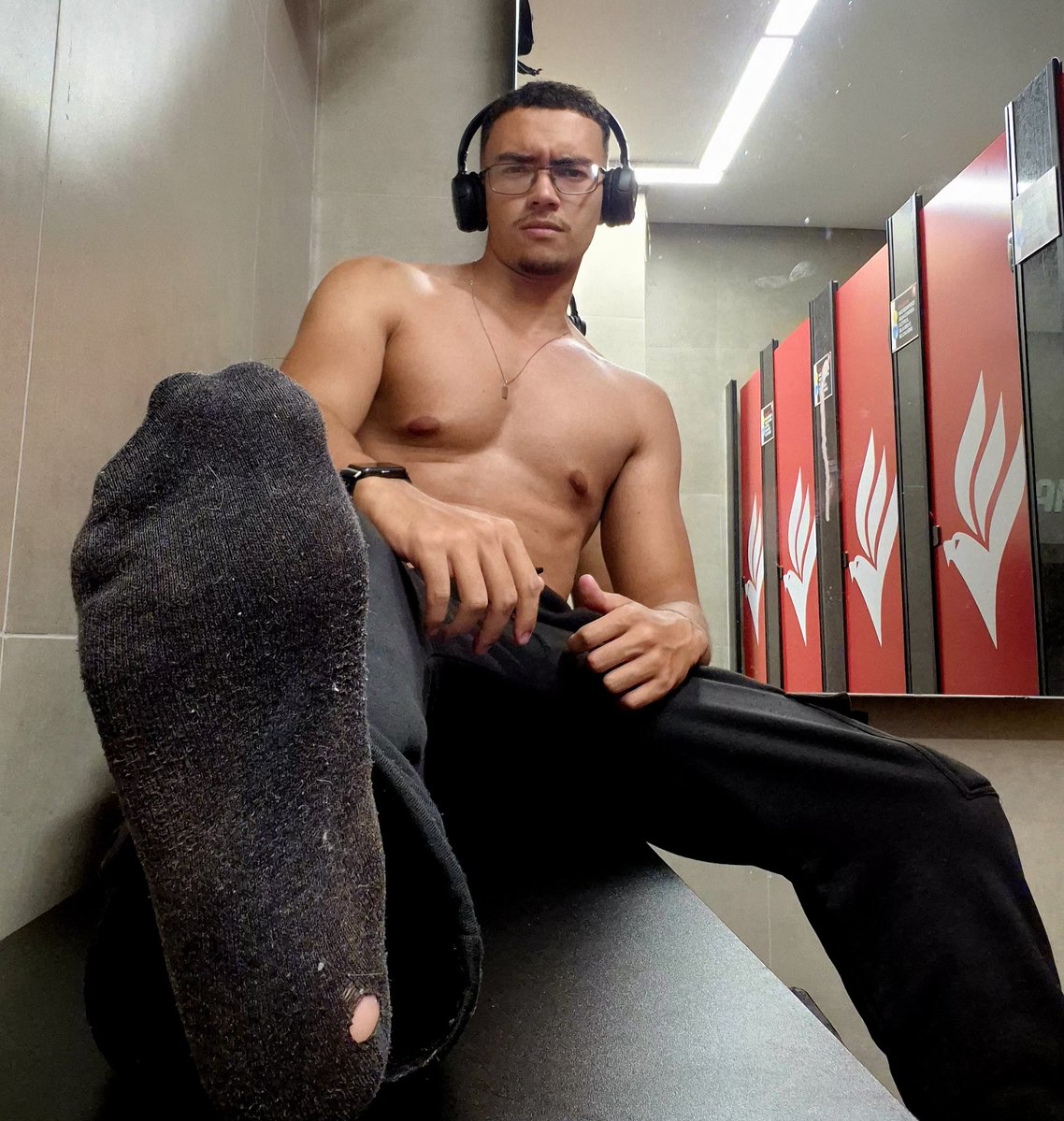 Alpha Jonathan tweet media