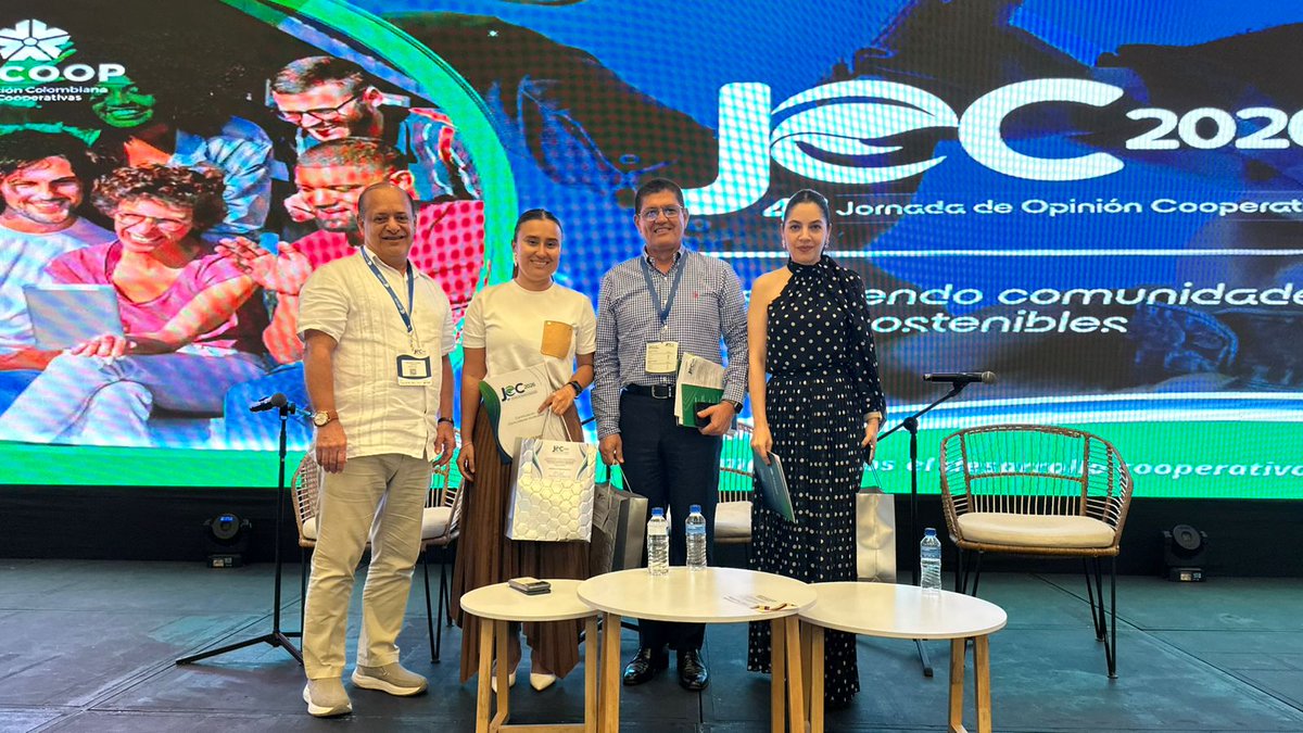 Fogacoop's tweet photo. ¡Seguimos en la #JOC2026 (@AscoopColombia)! 📍 Desde Cartagena, participamos en el podcast en vivo: "Tejer alianzas, transformar realidades". 🎙️

Nuestra Directora, junto a la @Supersolidaria y la Presidencia de Coomeva, analizó los desafíos que definen el futuro del sector. 🧵👇 https://t.co/DwIuZC1xFw