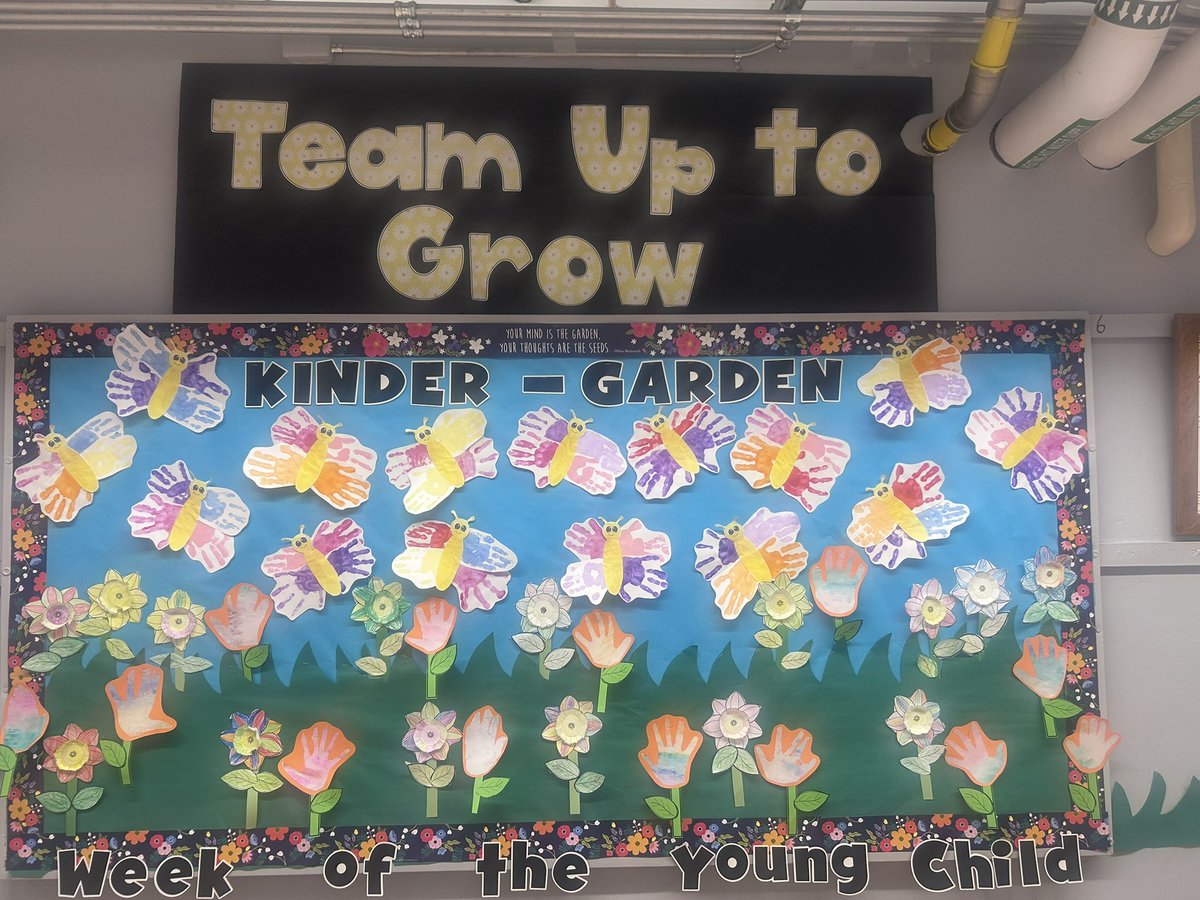 MrsUsKinderCrew's tweet photo. Work Together Wednesday and Artsy Thursday brought these kinder minds (and hands) together at School 7. 🦋 🌼 🙌🏼 https://t.co/tOXhJMrI9s