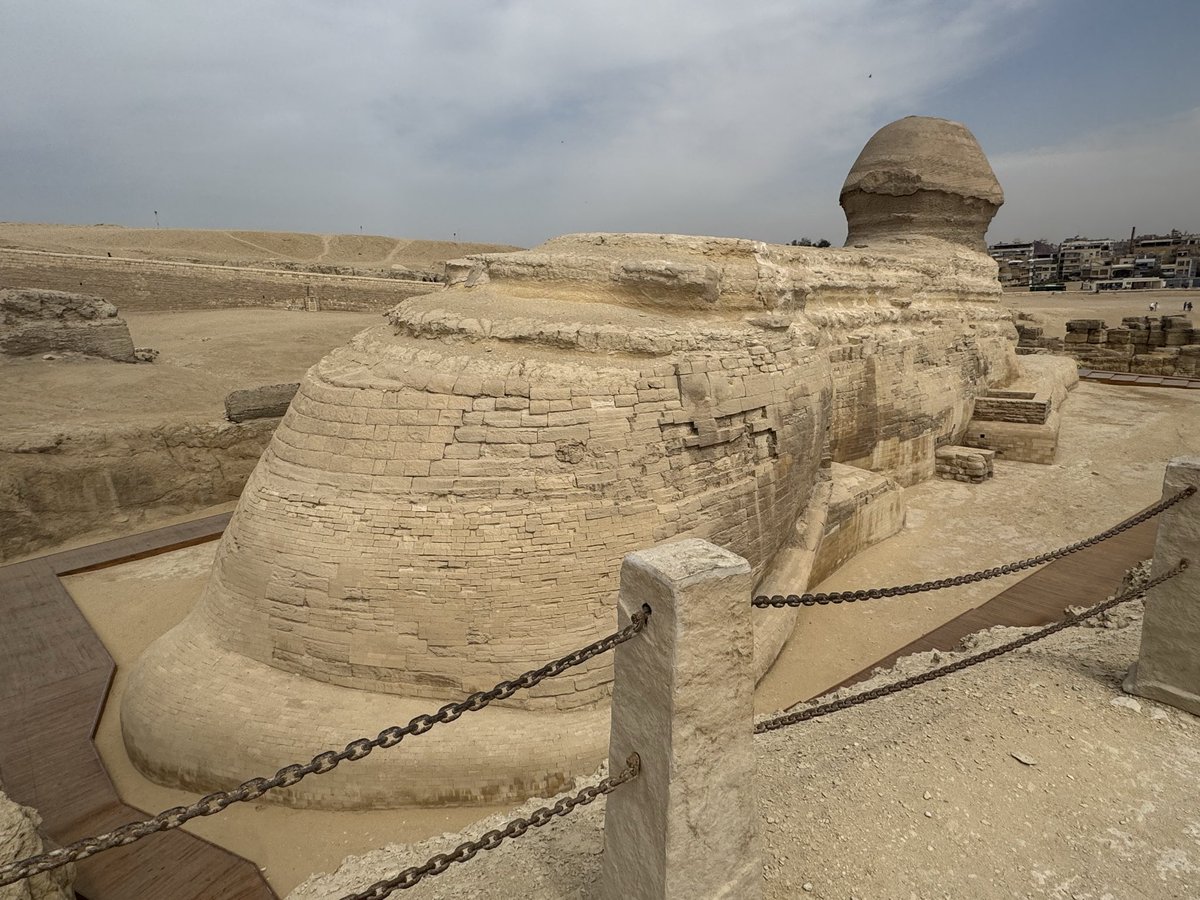 suberunoiyadesu's tweet image. おはよんぱち🪩🌈
エジプト旅行のスフィンクス写真だよ🤳

めちゃくちゃ迫力あって、感動した🇪🇬
と同時に、頭の中でクイズをアレコレ考えてた😂

動画のスフィンクスクイズも今夜YouTubeに18:00から公開するので、よかったら見てね〜.ᐟ.ᐟ

#エジプト旅行 #スフィンクス #エジプト