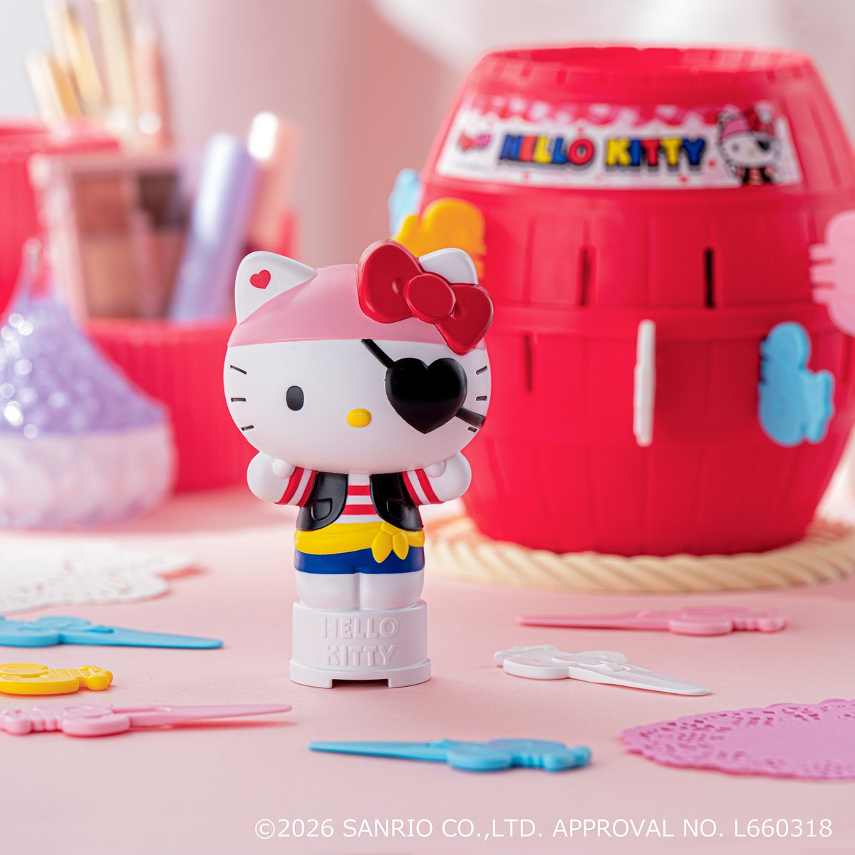 タカラトミーから「ハローキティ危機一発」が登場！ かわいいリボン形
