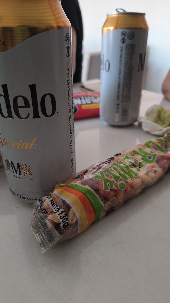 Alberto y Diana pareja swinger tweet media