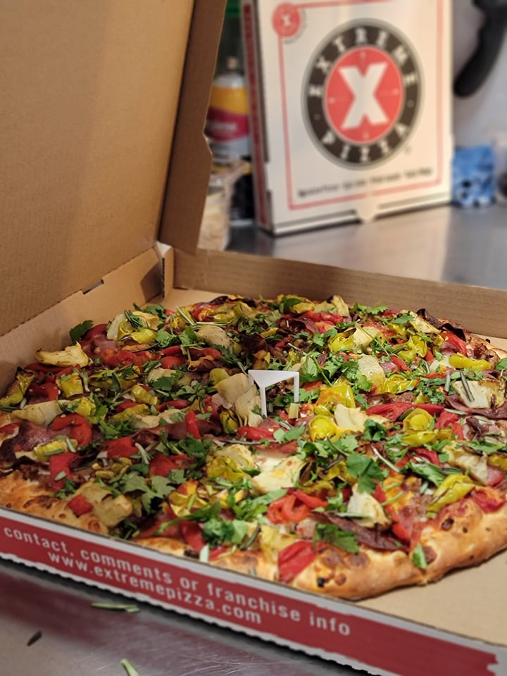 Extreme_Pizza's tweet image. Thursday = 🍕Go ahead and create your own Extreme Pizza! (CYO) 🍕Photo by Robert M. #ExtremePizza #pizza #pizzatime #pizzalover #foodie #caldwell #cali #thirstythursday #thursdayvibes #mood #tbt #pov #pizzadelivery