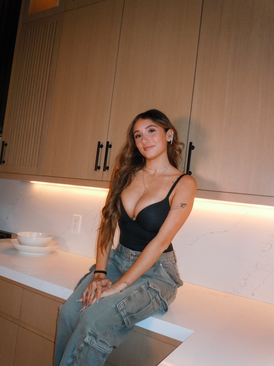 Gianna 🦋 tweet media