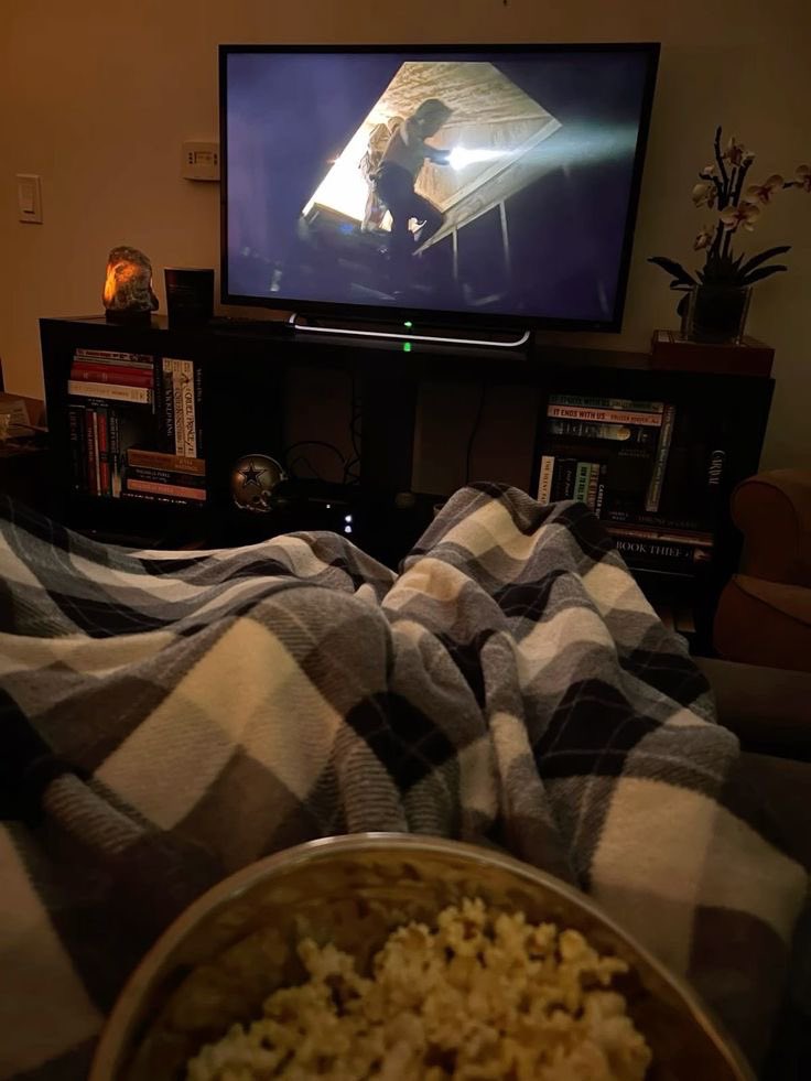 ⌖ ezra tweet media