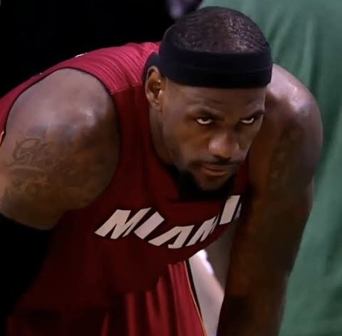 believer of buckets tweet media