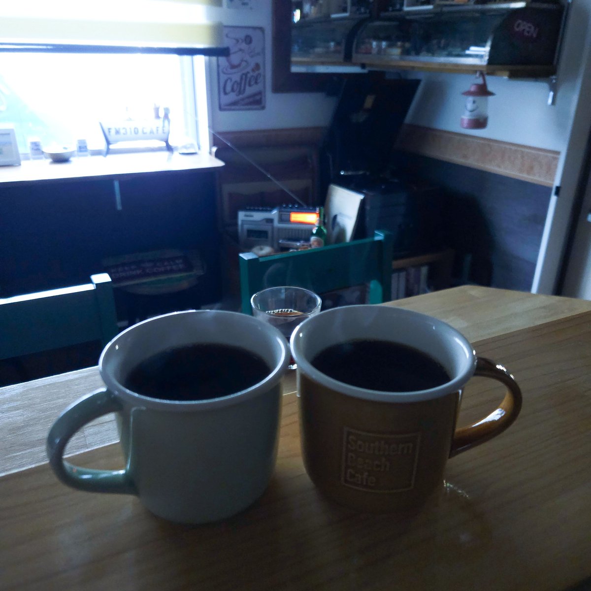 おはようございます

週末金曜日
いきましょう☕