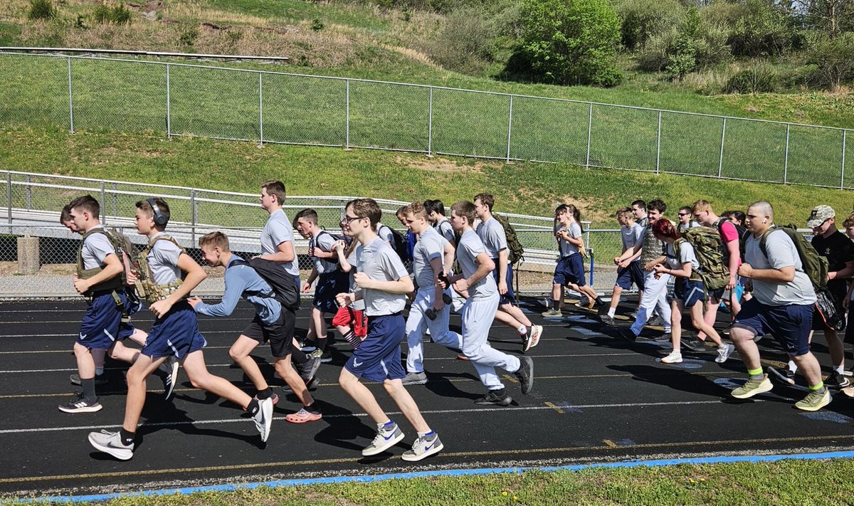 WestonDemocrat's tweet image. The Lewis County JROTC hosted a "Rucksack Walk" on Thursday to raise funds for Warrior Project Pearl, a nonprofit that pairs dogs with veterans recovering from PTSD.

Link in comments!

#wvnews #LewisCounty #JROTC #WarriorProjectPearl #Veterans #WestVirginia #PTSDAwareness