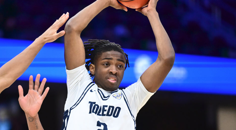JayhawkSlant's tweet image. Portal Intel: KU is working to set up another player for an official visit. The visit is in the works. #kubball 

Update: 
on3.com/boards/threads…