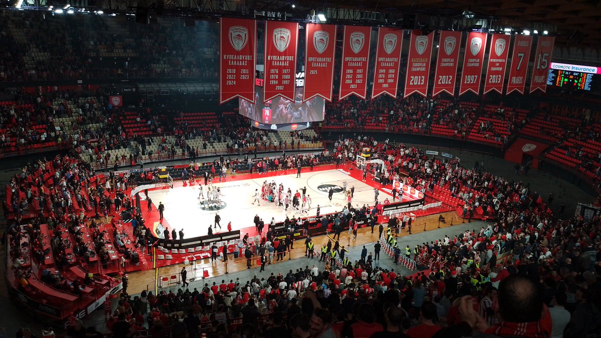 Αλλη μια φορά 1ος ο Ολυμπιακός στην κανονική περίοδο της Ευρωλίγκας. Αύριο θα μάθουμε τον αντίπαλο στα πλέι οφ. Με ηρεμία κ  συγκέντρωση στο στόχο, ελπίζουμε σε ένα καλύτερο τέλος. Θα βοηθήσει ότι το F4 θα γίνει στην Ελλάδα. #OlympiacosBC