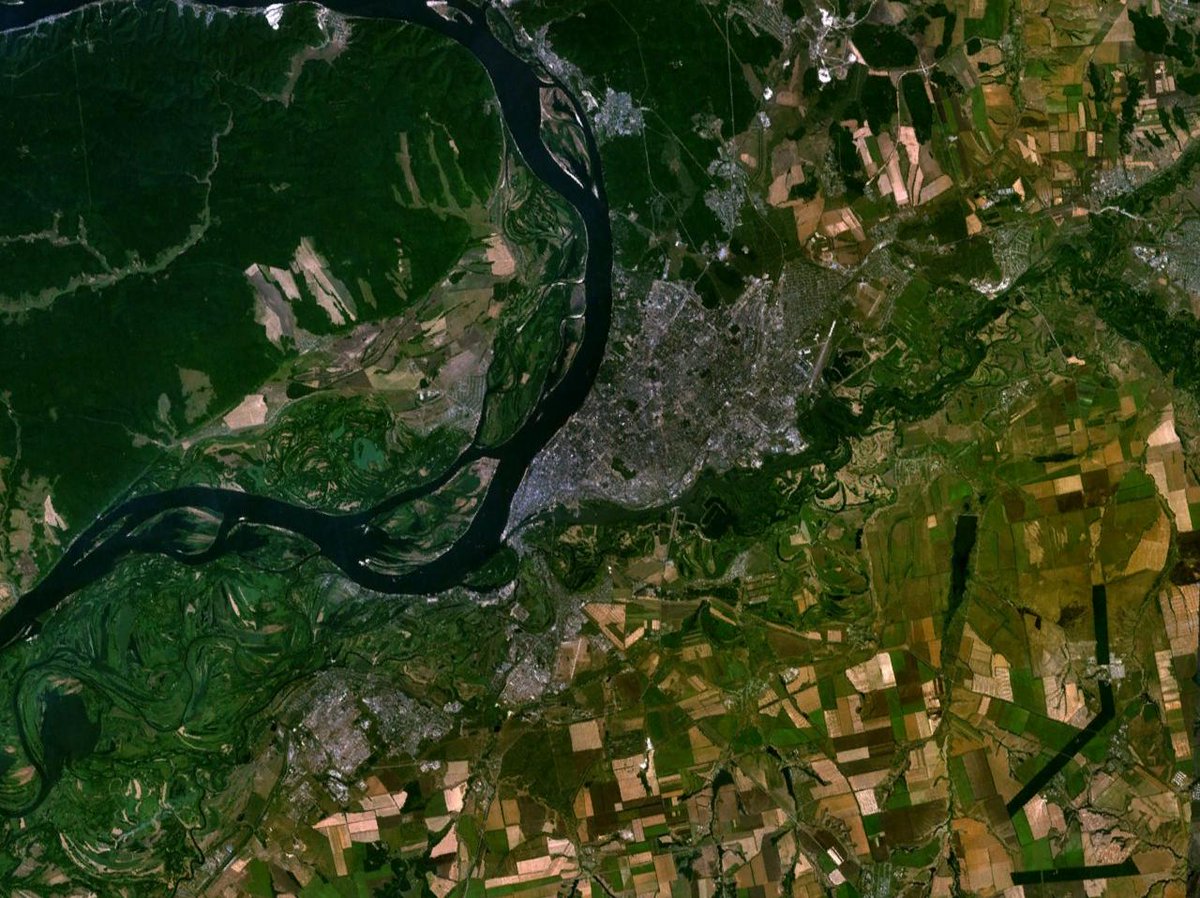 rossinjoppa's tweet image. #Day159 Portobello to Tokyo fundraising for lifeline4gaza.com
Tonight’s £10 is for Ruba + family chuffed.org/project/130723…

Lingering in Samara
7C, dry
pop 1.2 million.
Formerly a closed city
During WW2 was to be centre of government if Moscow fell

@ll4gaza_ofcl