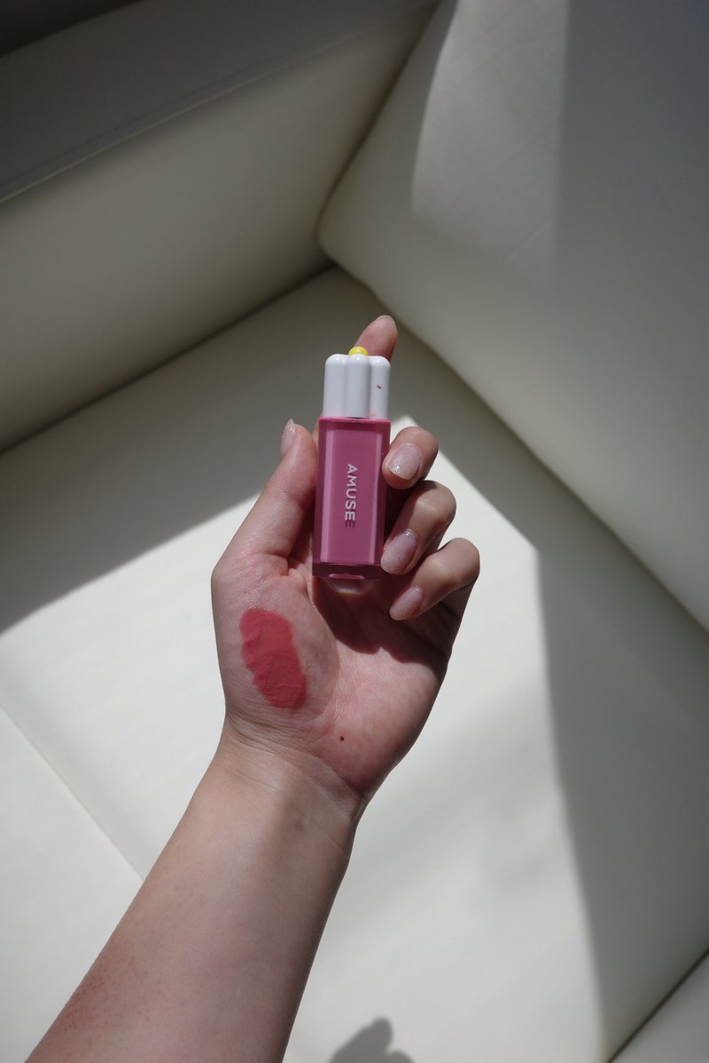 akane_acolor's tweet image. ブルベ冬にオススメのamuseリップ💄❄️🤍08.12番 
韓国オンニになりたい方とか、ブルベ冬過ぎないナチュラルなリップをお探しの方はおすすめ！！
わたしとかは高身長で圧があるので、リップはなるべくナチュラルにするようにして調整🦖⸒⸒
 #ブルベ冬  #amuse