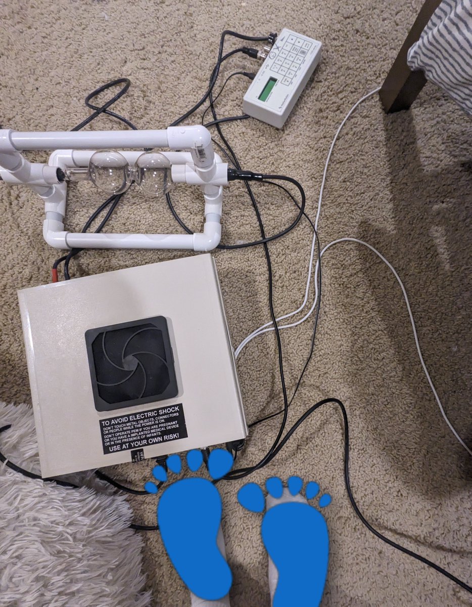 ⚓🐛io tweet media