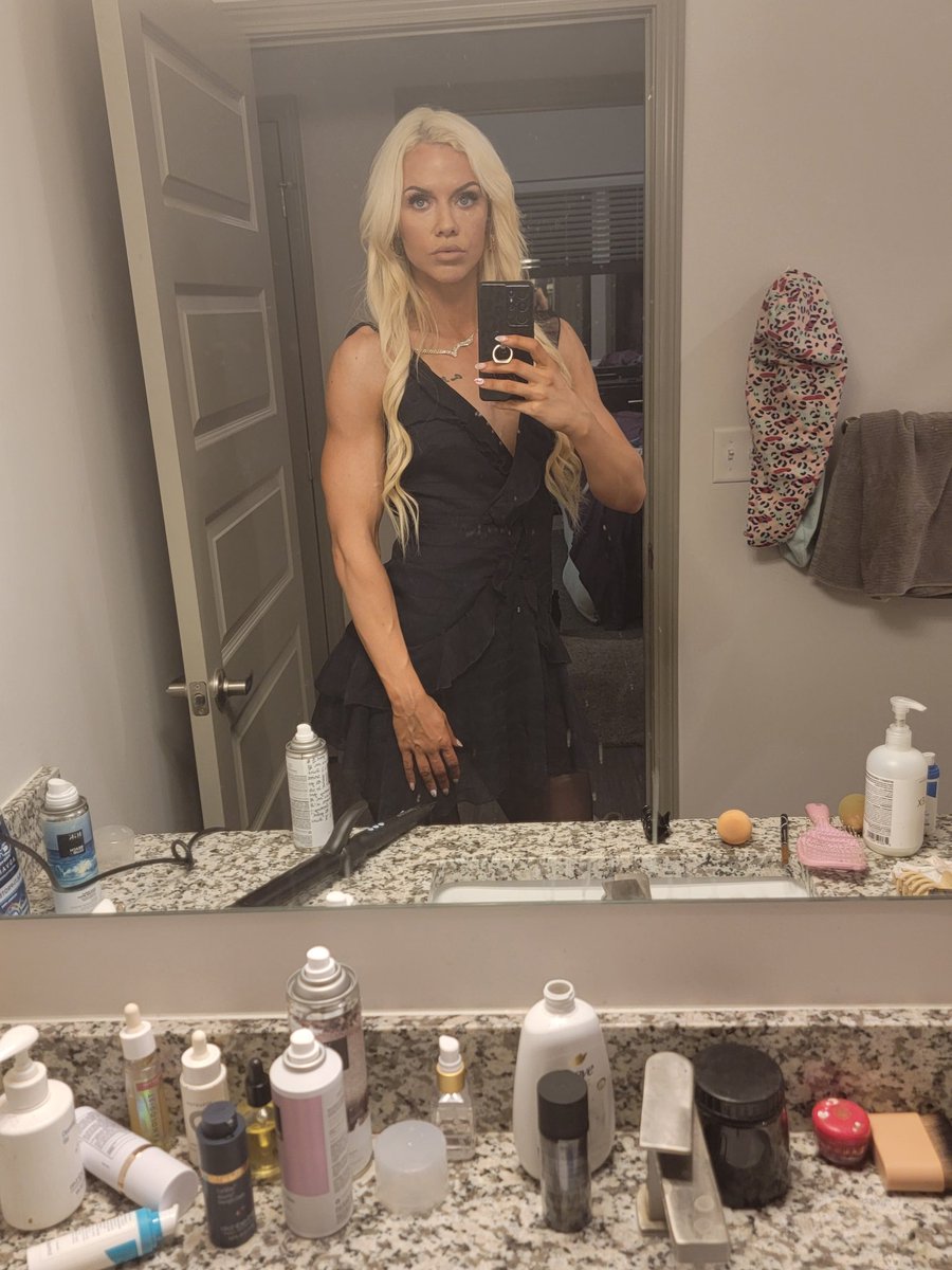 DaudaAbdullah4's tweet photo. @MidnightXFile One click. One Goddess. Endless domination.  
👉 https://t.co/PVDxGyNugy  

BuffBarbie #FemaleMuscle #PowerMistress #WorshipMe https://t.co/RKRp4qVxIS
