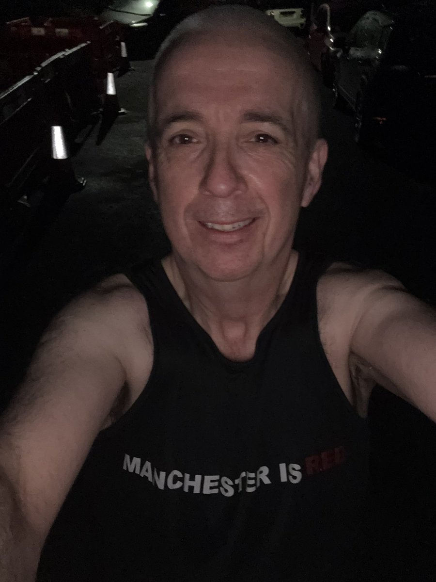 BPete1970's tweet image. Morning all, dark &amp;amp; damp but not cold or windy out there in the red republic today.

Here’s a great song for your day 

youtu.be/-U7y_-ubIs8?si…

@marcrileydj @hanleyPa @Stephenhanley6 @simonWolstencr1 @Brixsmithstart @Blaneyco @HollywoodBlue4 

#fallfriday