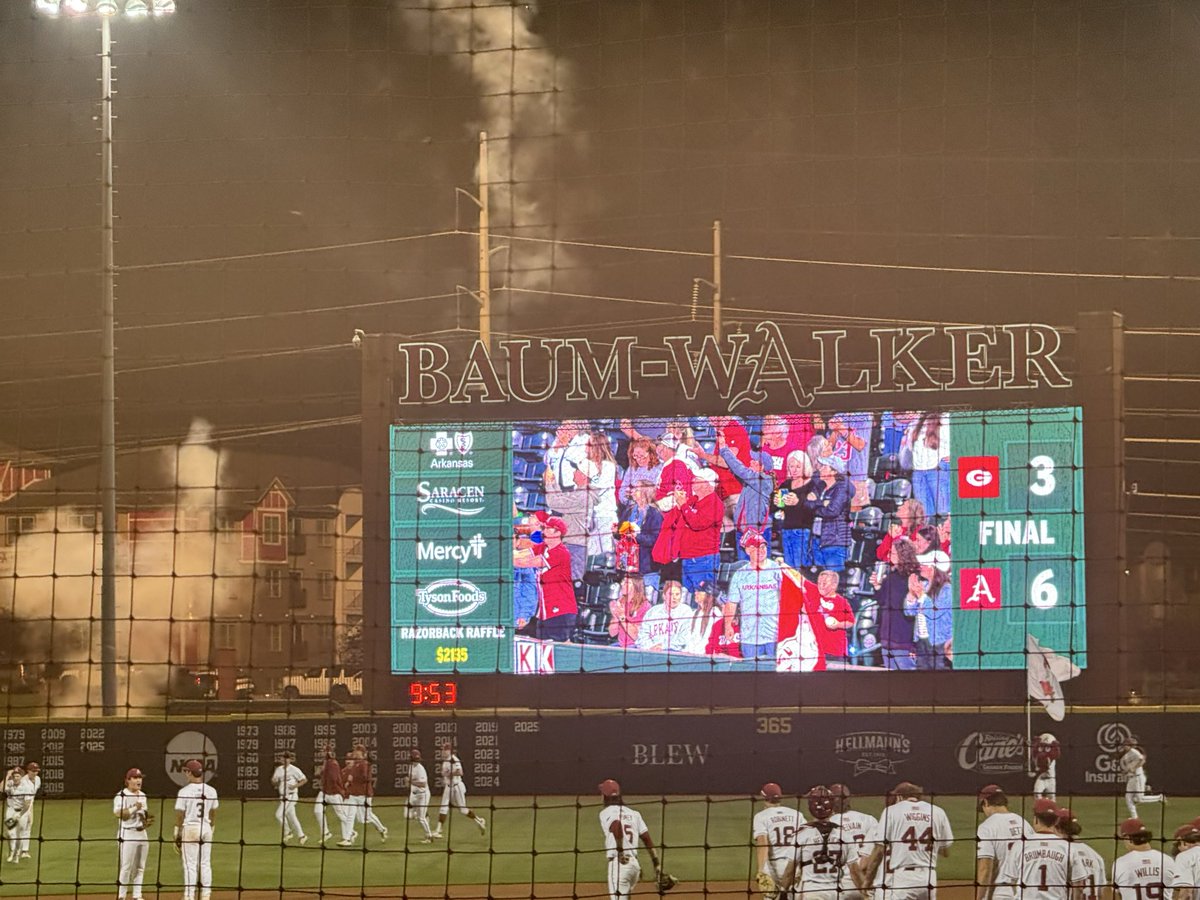 ronbks's tweet photo. Hogs Win game 1 over Georgia 6-3!!! #GoHogs #WPS https://t.co/iSkjjHnHLG
