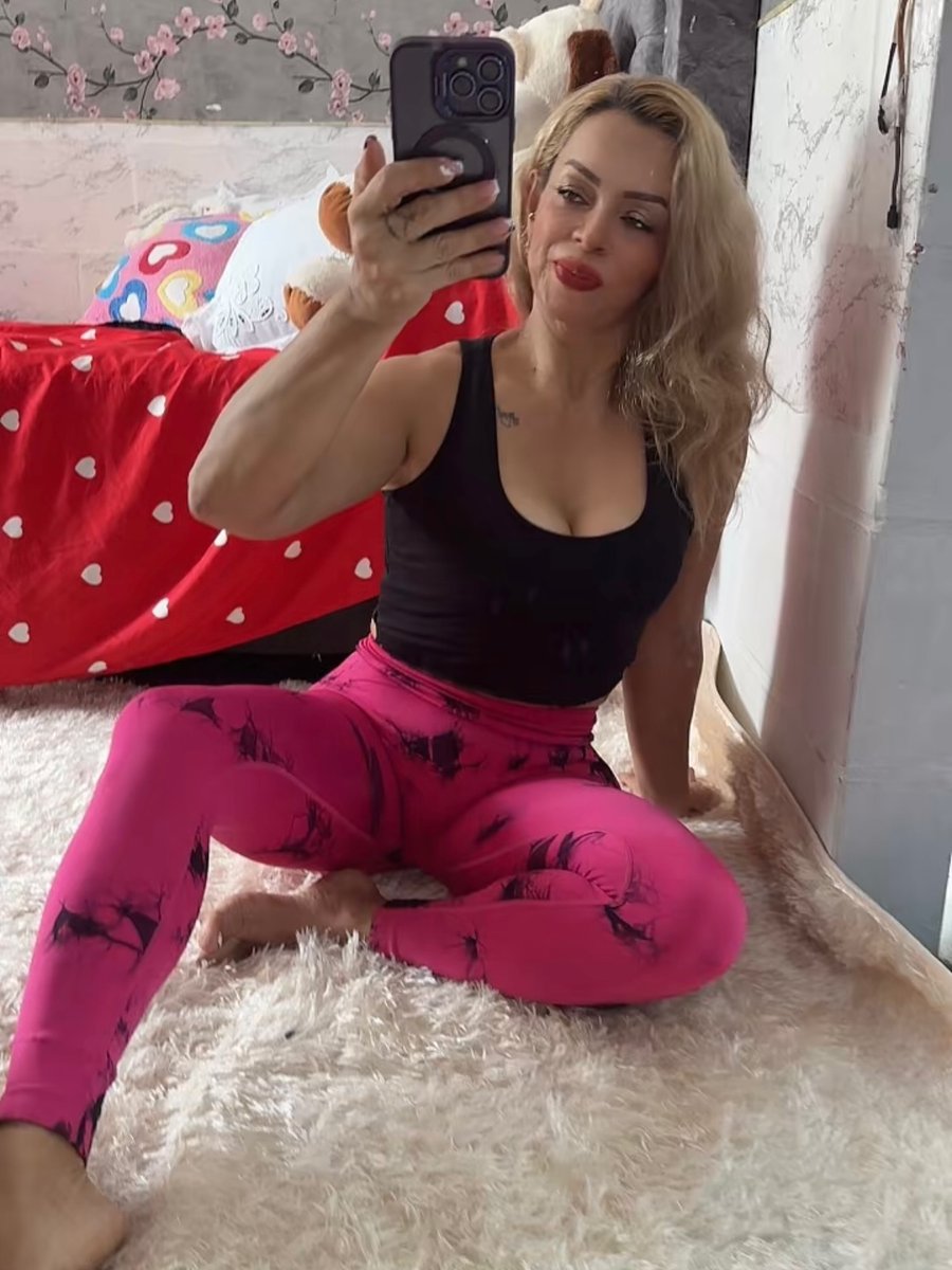 Latina MILF Juana tweet media