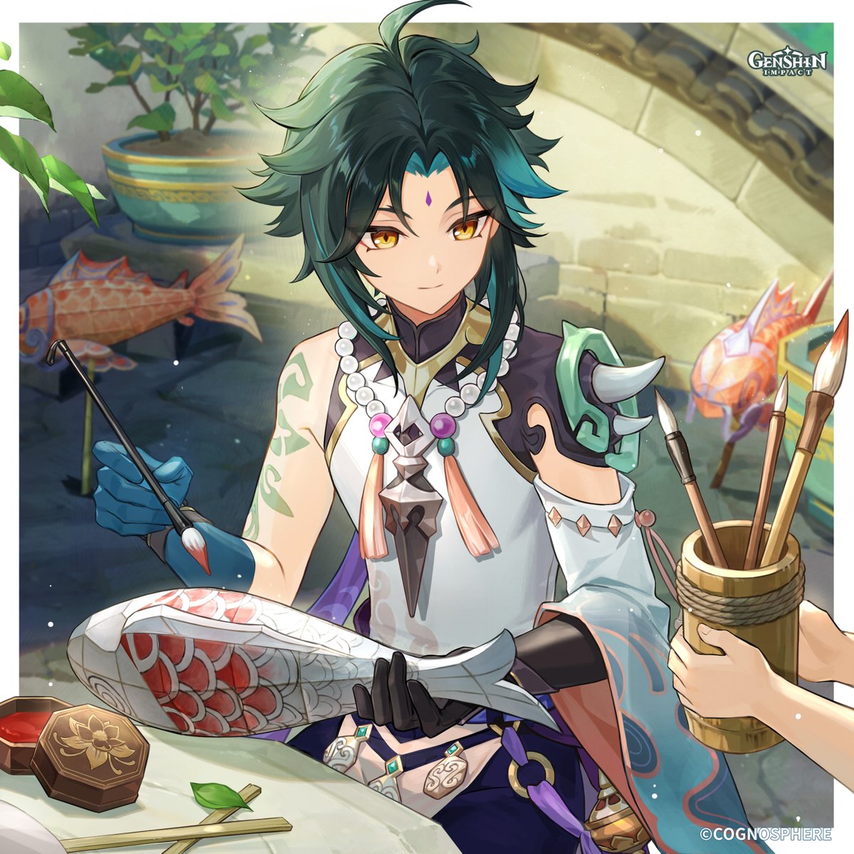genshinimpactde's tweet photo. Xiao, herzlichen Glückwunsch zum Geburtstag!
#GenshinImpact #Xiao #HBD
„Warum siehst du so überrascht aus? Hast du noch nie gesehen, wie ich einen Pinsel in die Hand nehme?
Es ist nur ein altes Kunsthandwerk, das von Generation zu Generation in Liyue weitergegeben wird. Ich habe es so oft gesehen, daher kenne ich die Techniken natürlich in- und auswendig. Außerdem hatte ich ja ihre Hilfe.“
„Der große Bruder ist echt klasse! Er hat all diese vielen Fischlaternen gemalt!“
„*hust* Wenn du Zeit hast, kannst du es auch mal versuchen. Farben anmischen, Umrisse zeichnen ... Das ist nicht kompliziert. Falls du irgendwelche Schwierigkeiten hast, frag mich einfach.“