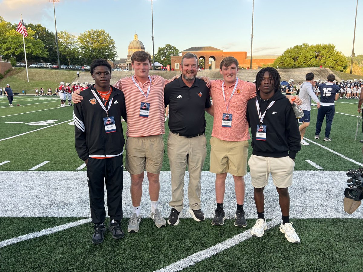 Evanwhite1124's tweet photo. Enjoyed watching @SamfordFootball spring game tonight. Thanks for the invite @ChrisLandrum46 @DrewSwinney5 @Coach_Grass @DexPreps @UnLockYourGame_ 
@ChampionsSA16 @ValleyCubsFTBL @D1RecruitNation @TDARecruiting @monqreamorrisjr @RoyceTrantham @RussTrantham https://t.co/GD7MvhAtGG