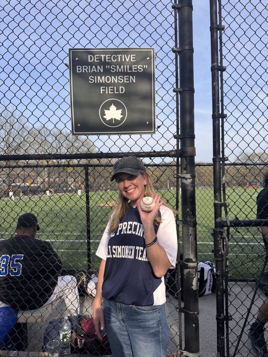 NYPD102Pct's tweet photo. Yesterday afternoon, Richmond Hill High School played the 1st baseball game at the newly updated Det. Brian “Smiles” Simonsen Field. Brian’s wife Leanne threw out the first pitch to kick it off! What a way to honor our hero detective’s legacy! Thank you RHHS for honoring Brian. https://t.co/0Ehci6bb2m