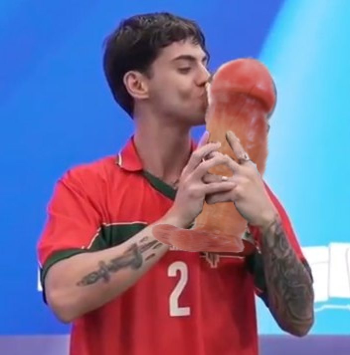 santiintt's tweet photo. 🏆 BAULO CAMPEÓN DEL MUNDO 🏆 https://t.co/TyX3rIinj2