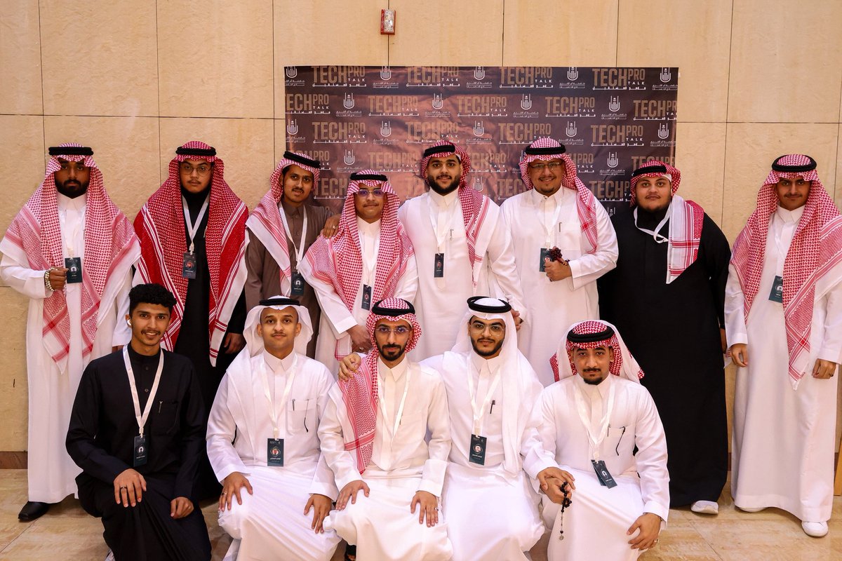 AlwaleedCC's tweet photo. تشرفت بتقديم أعظم وأقوى حدث تقني 🎤
#TechPro_Talk3 

أمام نخبة من العقول التقنية 
شكرًا لكل إسم ساهم في إنجاح هذا الحدث، شعور الإنجاز عظيم 🤩👏 https://t.co/BZEmhi8Mv5