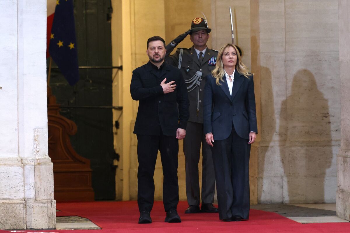 Political Uprising tweet media