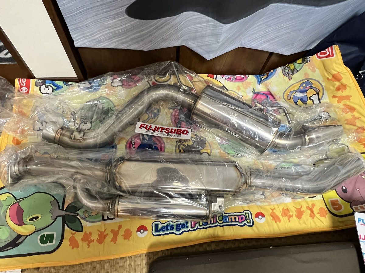 コロ助 tweet media