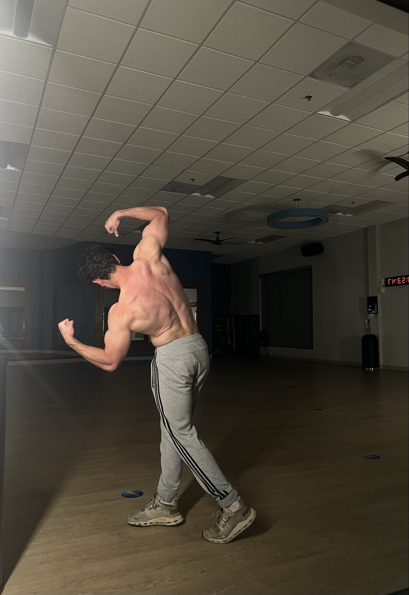 ZonkedR6's tweet photo. Post scrim back day, can’t beat it!! 🔥🔥 https://t.co/KHF2lfZw60