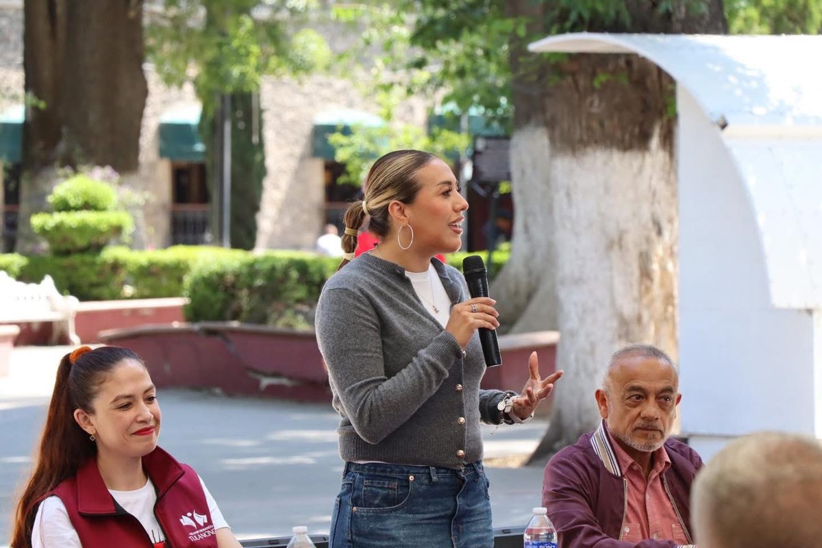 Ana_ParraDH's tweet photo. Un gusto asistir a “Arte: Expresión sin Barreras”, evento organizado por la Directora General de Inclusión para Personas con Discapacidad y Personas Cuidadoras en Municipio Tulancingo de Bravo, Diana Esmeralda Peña Canales. https://t.co/rk8bda1Wkr