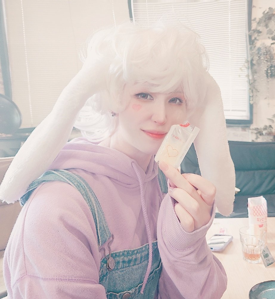 sam_dokemono's tweet photo. Happy Birthday ハル🐇🎂♥️
今日はわがままなんでも聞いてあげるね～！
いつも聞いてるような気もするけど……。 https://t.co/N6V0Fjys9l