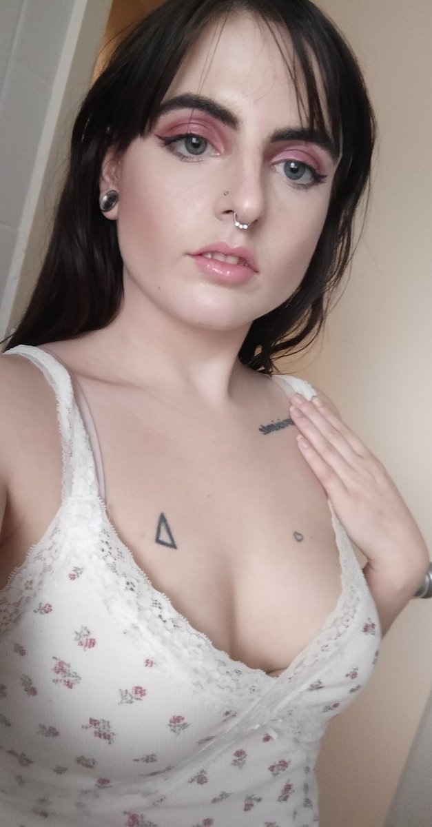 Danielle Peach Ivy tweet media