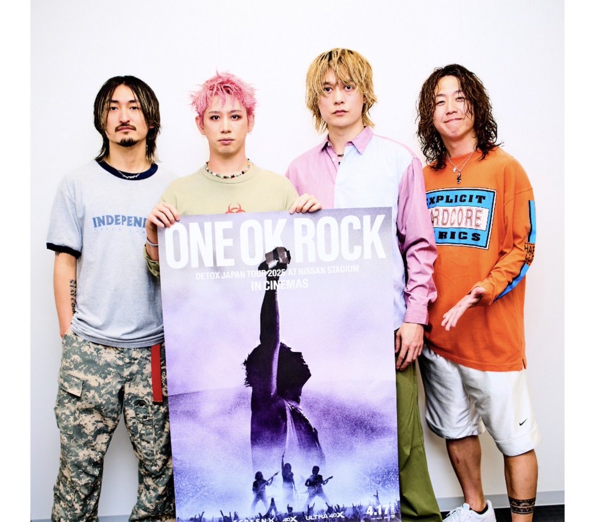 yu_ta0620109's tweet image. 対バンの時に映画ポスターと撮影しがち
#ONEOKROCK
#ワンオク
#DETOX
