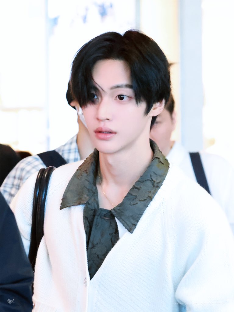 𝒌𝒐𝒊. tweet media