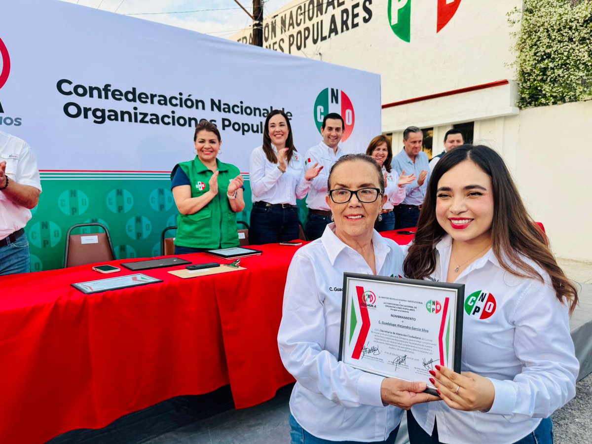 CNOPCoahuilaMX's tweet photo. Bajo el liderazgo de nuestra Secretaria General, la Mtra. Delia Siller Zùñiga, hoy la #CNOPAcuña reafirma su compromiso. Tomó protesta como Secretaria General, Karla Yolanda Sánchez Sánchez, junto a un equipo de trabajo. #Coahuila
#CNOP 
#PRI https://t.co/3CFOsRmPn0