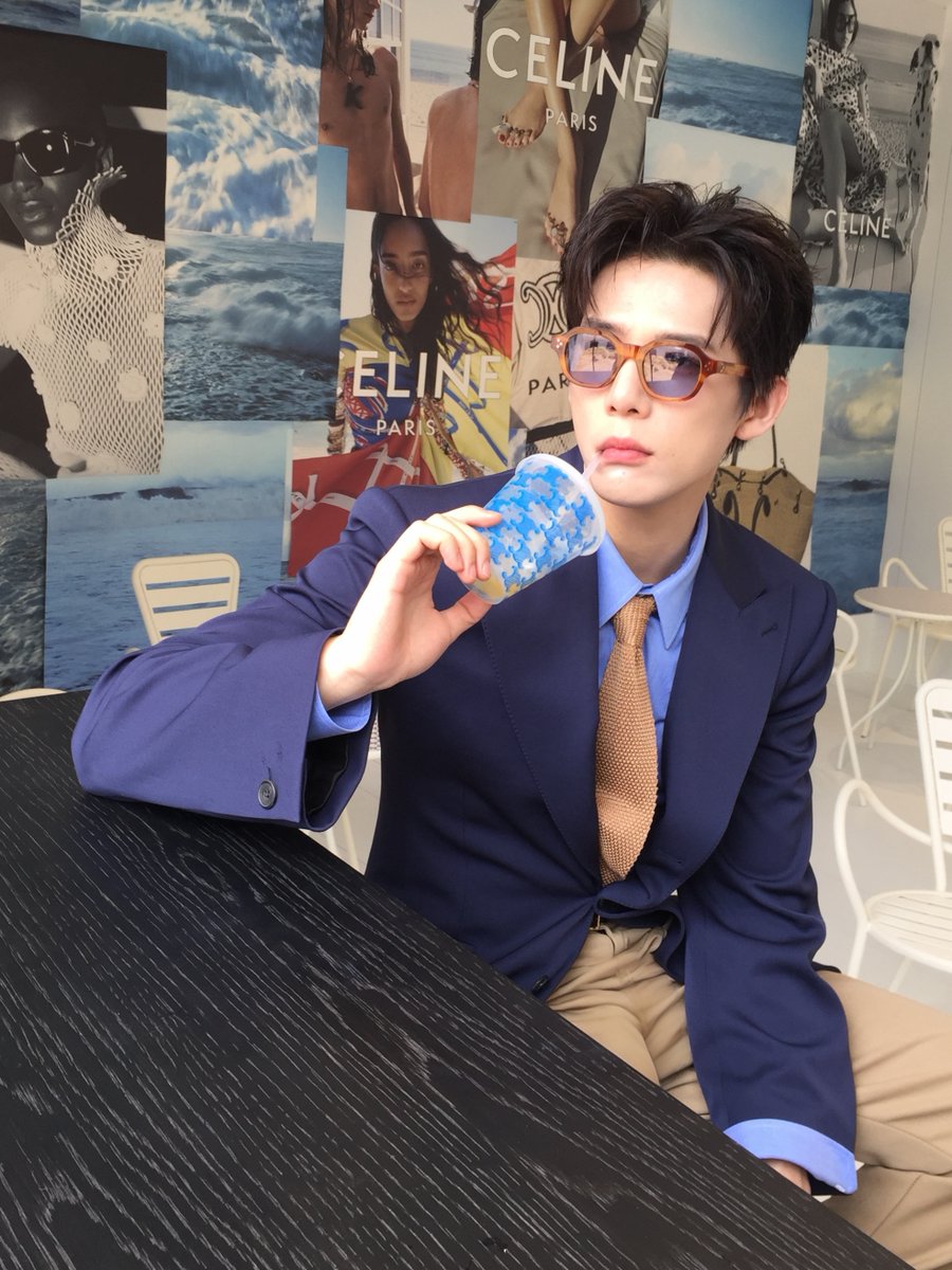 wanganyu_gfc's tweet photo. [04.15.2026] #WangAnyu News Rep Weibo Update 

"Even candid shots of the boss are this fire — no way we’re letting anyone miss this! 🔥"

🔗https://t.co/3mOwupG7YB

#王安宇 #หวังอันอวี่ #왕안우 #vuonganvu #ワンアンユー https://t.co/OMfUtc1nEZ