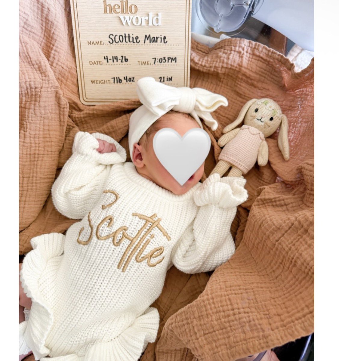 ShadysRope's tweet photo. Scottie Marie Moeller, Alaina's daughter was born two days ago, on April 14th. 
Congratulations to the new parents 💕

Source: Alaina's instagram. https://t.co/MxNbTV0EaS