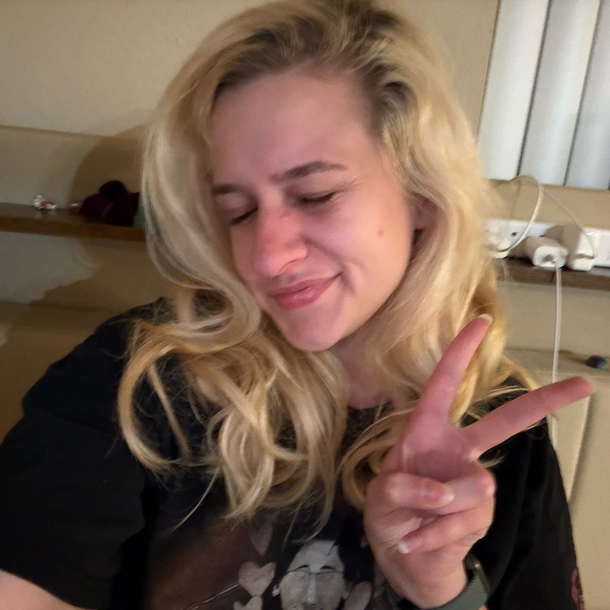 NatalieGroves's tweet image. going live NOWWW be there or be SQUARE !!!

phone stream again we’re gonna see if I’m not gonna be upside down this time!! LOL

#twitch #twitchclip #clip #streamer

twitch.tv/nataliegroves