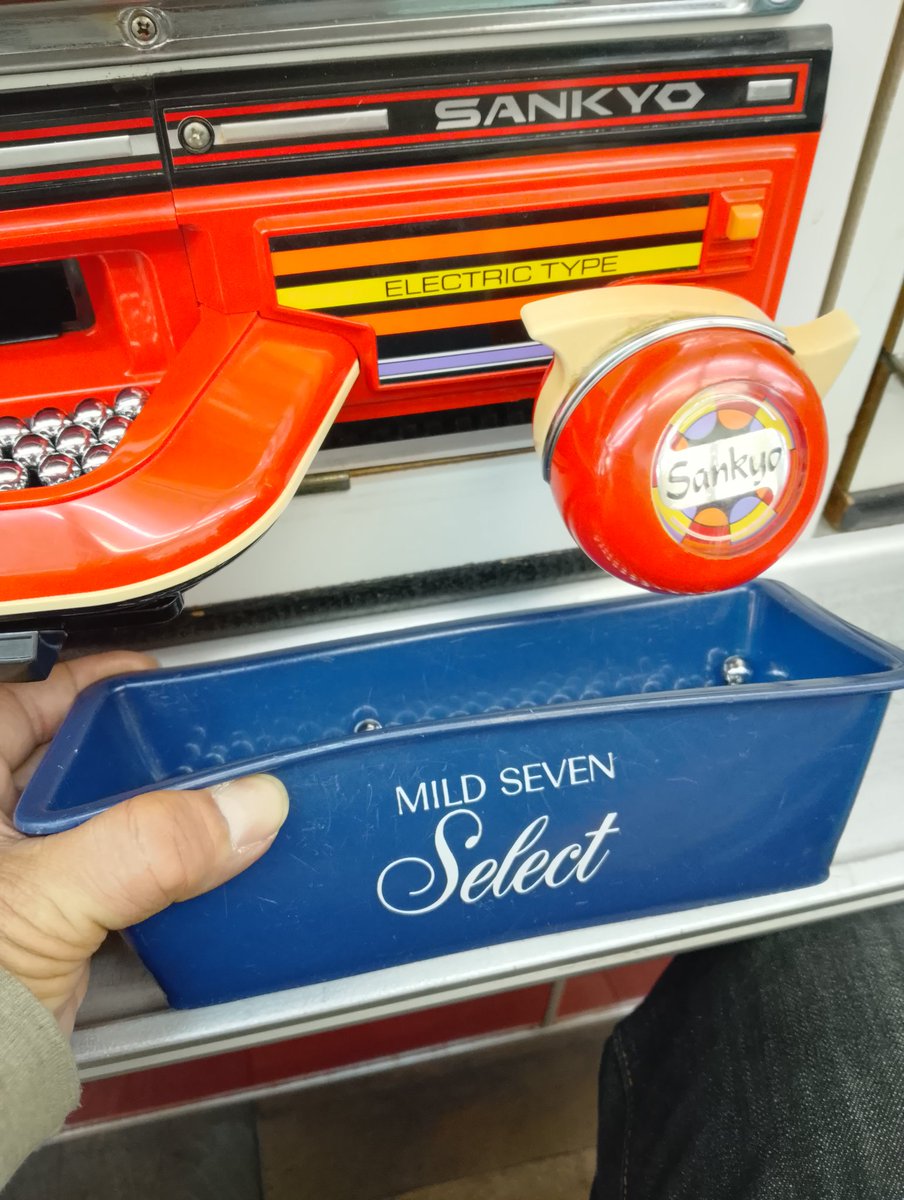 エボシロック tweet media