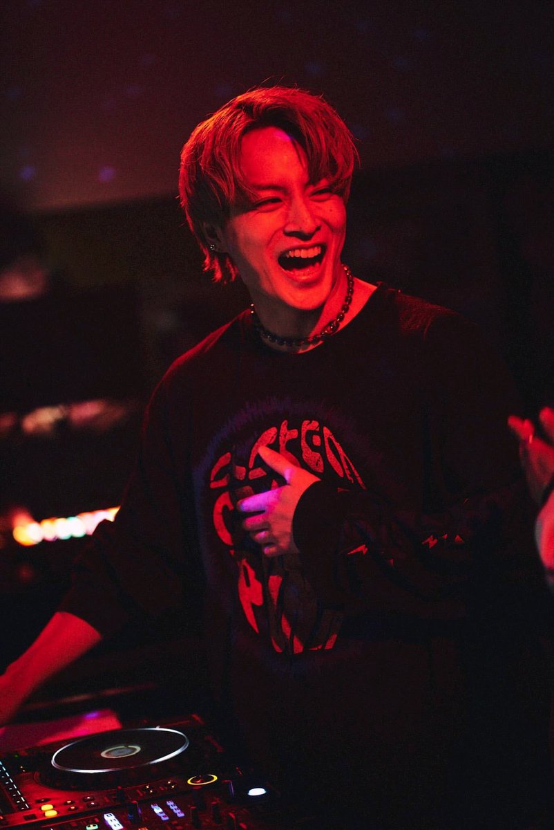 GENERATIONS' way to the World tweet media