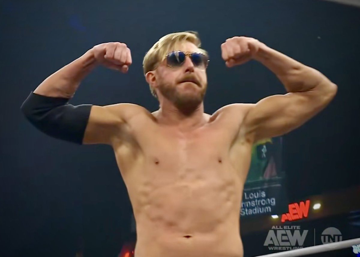 IsFromWherever's tweet photo. big strong boy, sounds pretty cool. might use that as a nickname… what about big strong champion, that sounds cool or whatever too. https://t.co/Z4FuBlQwU2