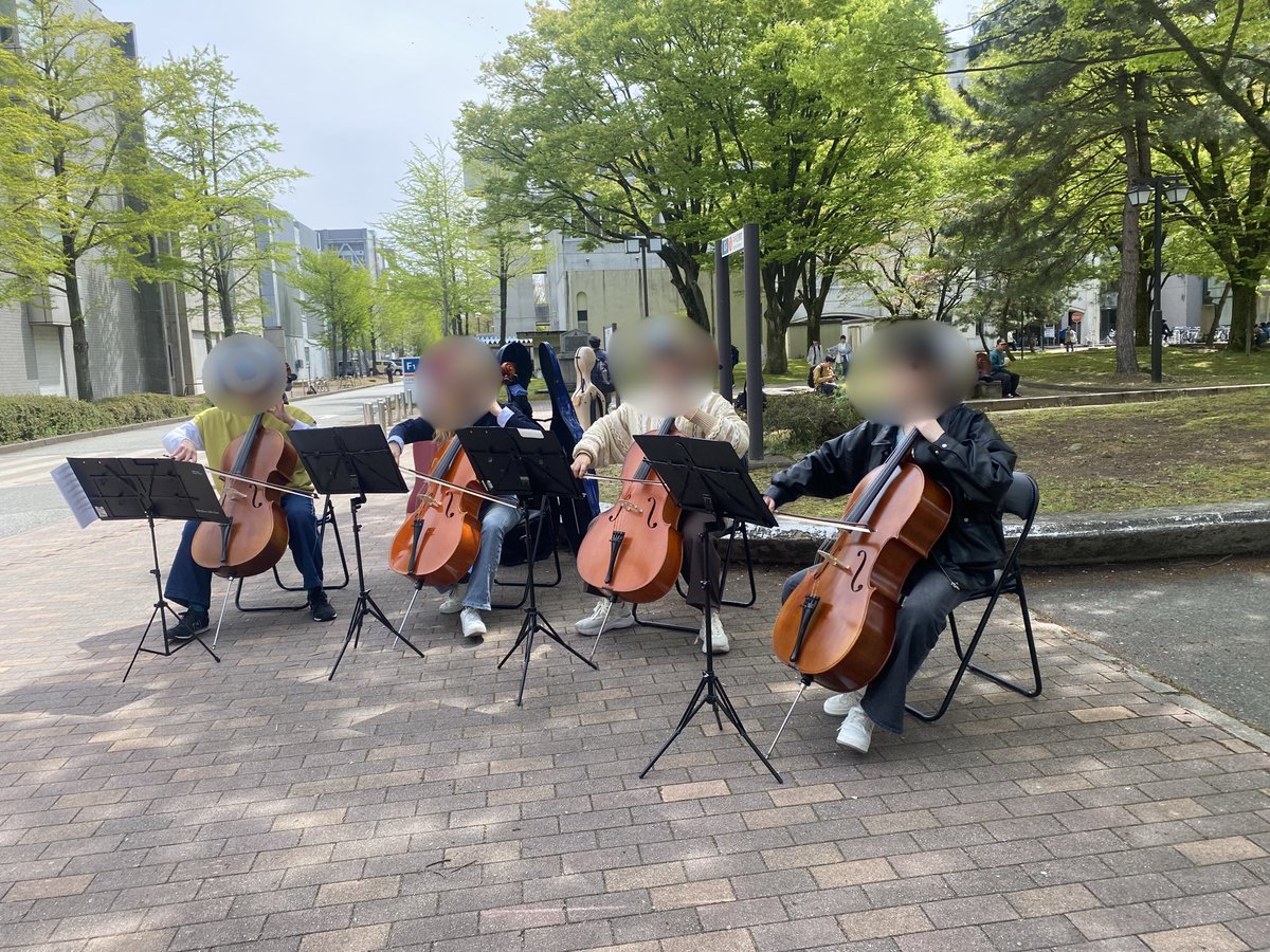 tomi_phil's tweet photo. ただいまゲリラ演奏中です🎻🎶
ぜひお越しください💕 https://t.co/sFQ9tLnAUs